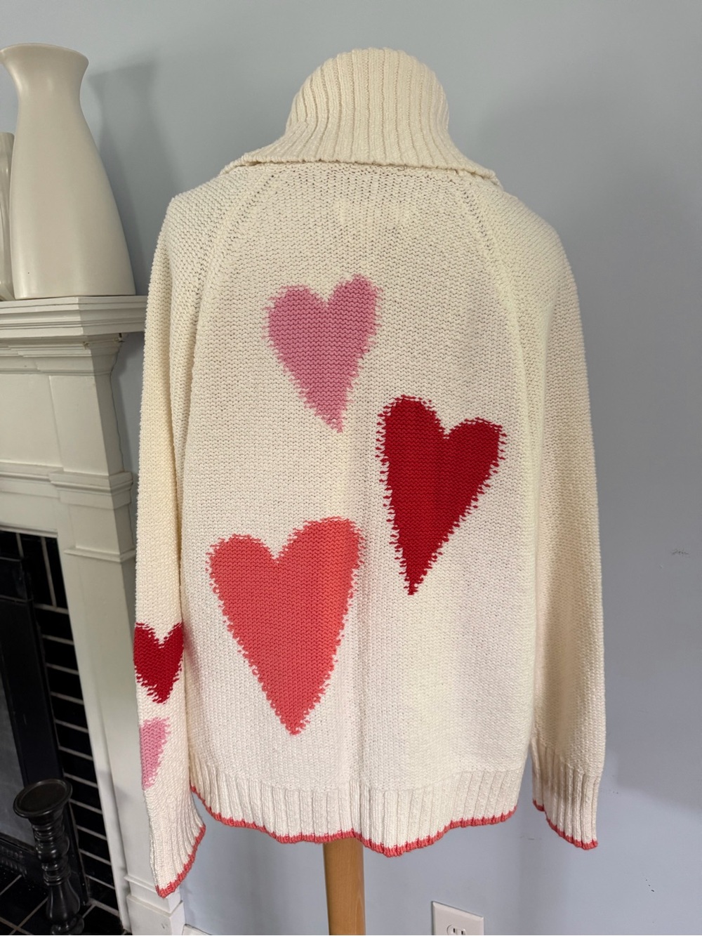 Anthro Heart Cardigan in ivory cream w/ pink & red, shawl collar, cotton Sz M - Picture 3 of 8